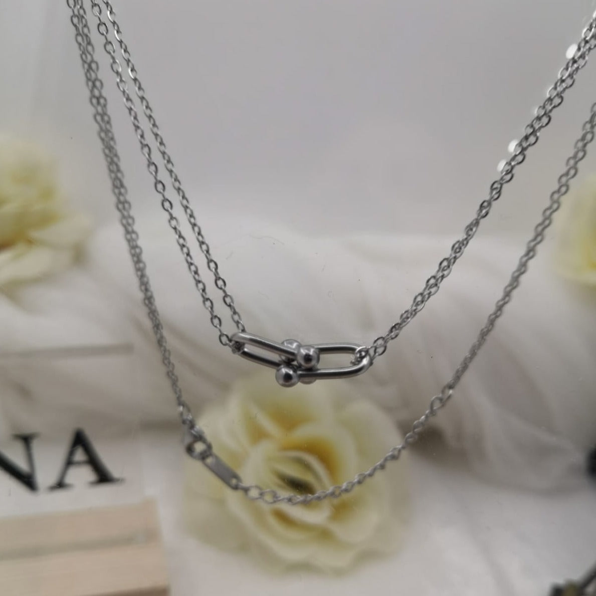 Connecting Arms Necklace - Diana & Jewel